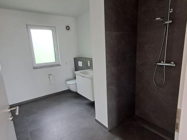 Neuwertige Wohnung mit Balkon in Düren