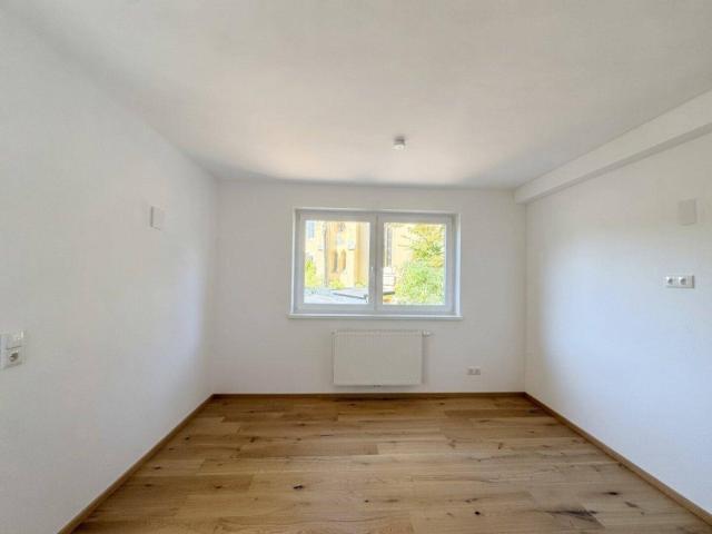 Neuwertige Zwei Zimmer Wohnung mit Balkon | BAD ISCHL