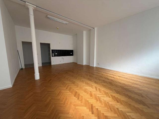 Neuwertige 1 Zimmer Wohnung in aufwendig saniertem Altbau in zentraler Lage von Solingen Mitte