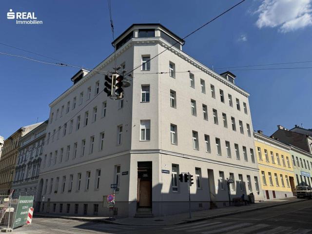 Neuwertige 1 Zimmer Wohnung mit Loggia