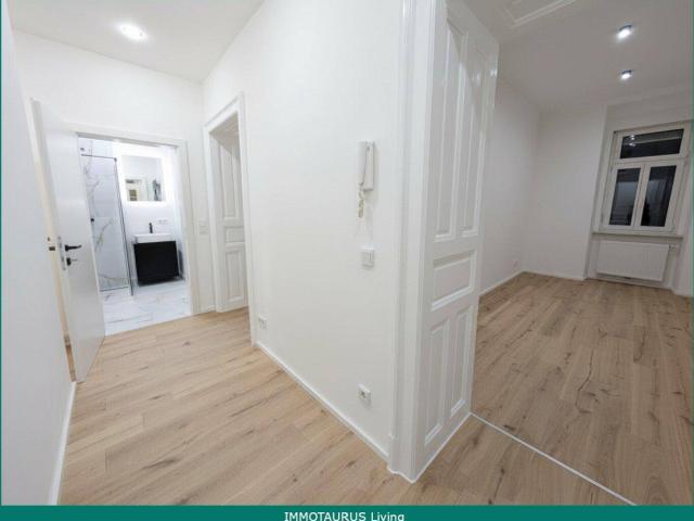 Neuwertige 2,5 Zimmer Erdgeschosswohnung mit Einbauküche & grünem Innenhof, nahe FH Joanneum