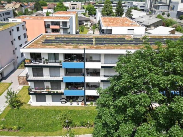 Neuwertige 2.5 Zimmer Sitzplatz Wohnung