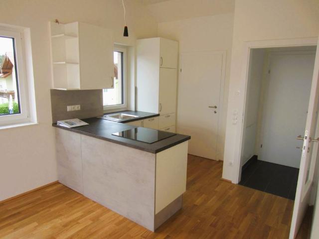 Neuwertige 2 Zi Dachgeschoß Wohnung mit Terrasse OÖ!