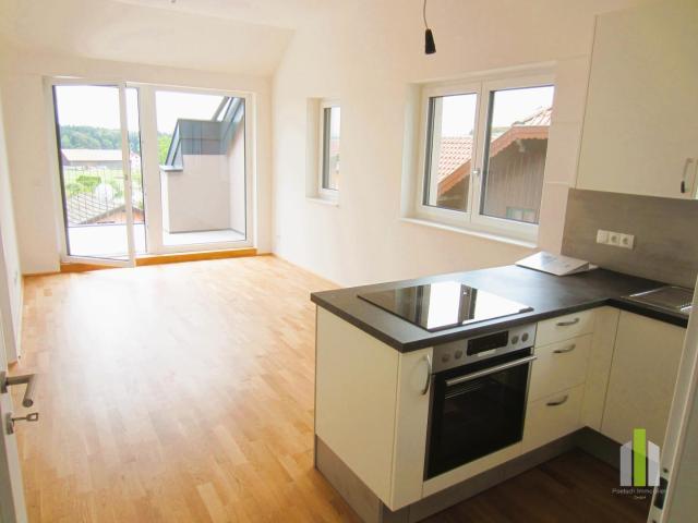Neuwertige 2 Zi Dachgeschoß Wohnung mit Terrasse OÖ!