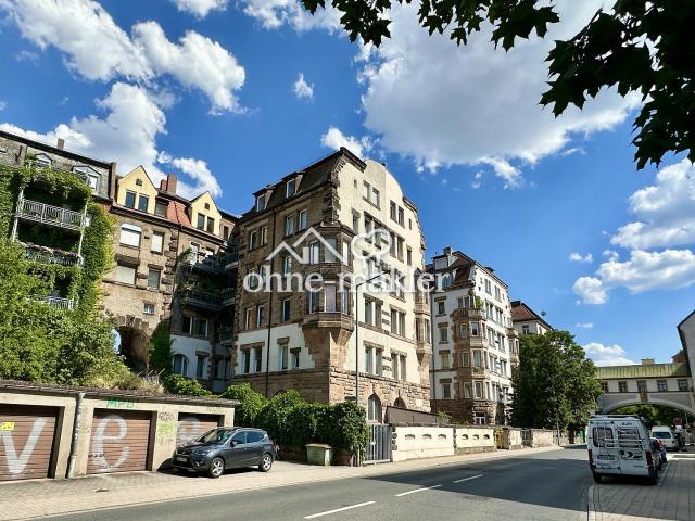 Neuwertige 2 Zi. Dachgeschosswohnung mit Terrasse und Blick zur Uferpromenade Fürth