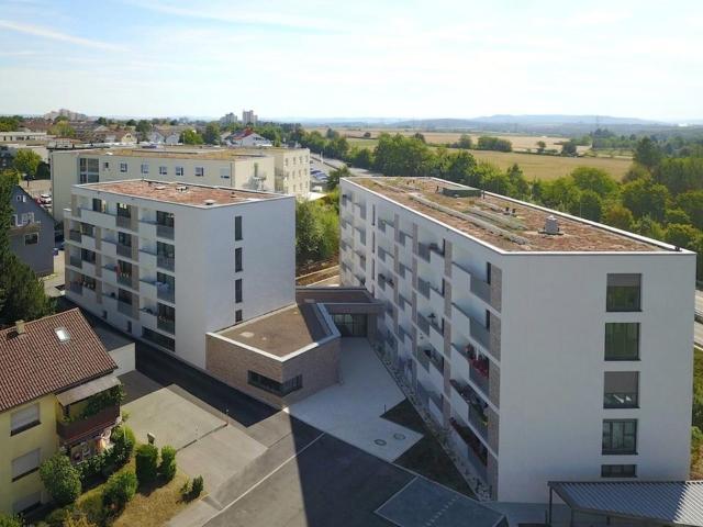 Neuwertige 2 Zi Seniorenwohnung Betreutes Wohnen