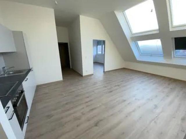 Neuwertige 2 Zi Wohnung mit Fußbodenheizung & Einbauküche in 1150 Wien, 1. DG, 50,9m²