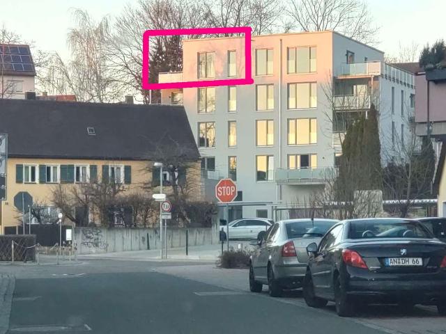 Neuwertige 2 Zimmer Penthouse Wohnung mit geh. Innenausstattung mit Dachterrasse, in Heilsbronn