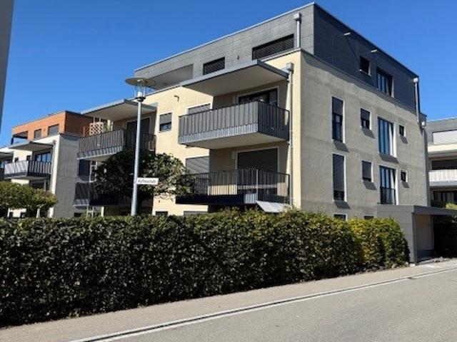 Neuwertige 2 Zimmer Wohnung mit Balkon und Tiefgarage in Toplage von Leutkirch!