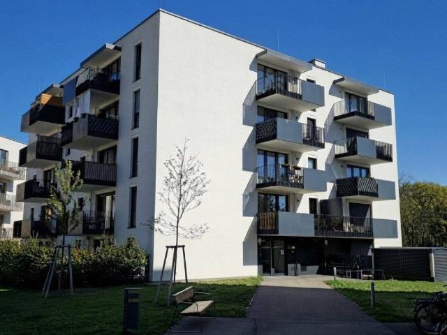 Neuwertige 2 Zimmer Wohnung mit Balkon in 1220 Wien – Perfekt zum Wohlfühlen!