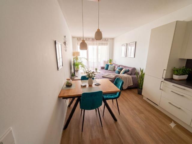 Neuwertige 2 Zimmer Wohnung mit Balkon & Stellplatz im Heiligkreuzviertel Mainz Weisenau