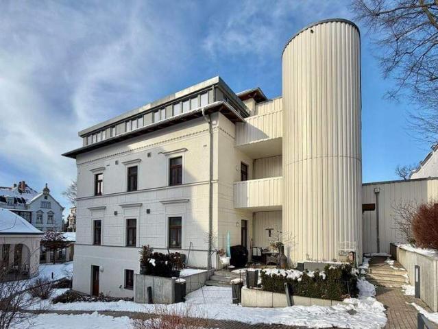 Neuwertige 2 Zimmer Wohnung mit Gartenanteil im historischen Dr. Lahmann Park am Weißen Hirsch