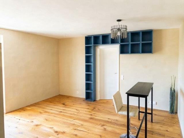 Neuwertige 2 Zimmer Wohnung mit Terrasse & herrlichem Feldblick in Radfeld