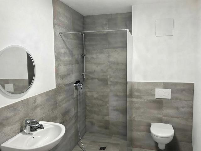 Neuwertige 2 Zimmer Wohnung mit Terrasse & Herrlichem Feldblick in Radfeld