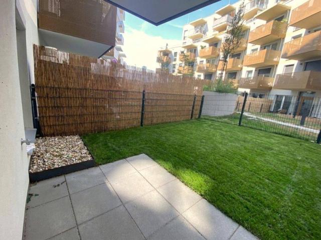 Neuwertige 2 Zimmer Wohnung mit Terrasse und Garten direkt an der U2 sowie Alter und Neuer Donau