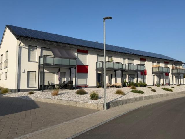 Neuwertige 2 Zimmer Wohnung Nr. 5 mit Einbauküche in KfW Effizienzhaus 40 plus