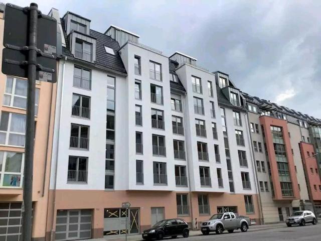 Neuwertige 3 Raum Eigentumswohnung in zentraler Lage von Dresden