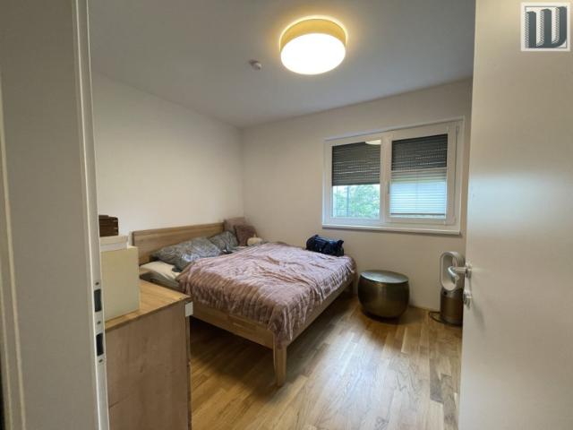 Neuwertige 3 Zi Wohnung EG mit Terrasse, Garage & Fußbodenheizung in Wiener Neustadt!