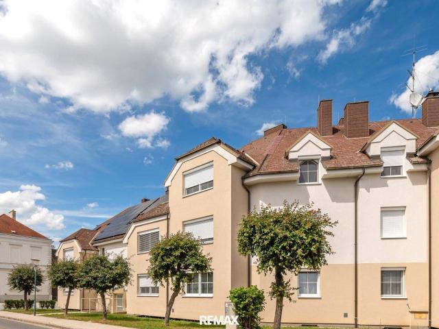Neuwertige 3.Zi Wohnung mit Stellplatz und großem Keller bei Bad Pirawarth