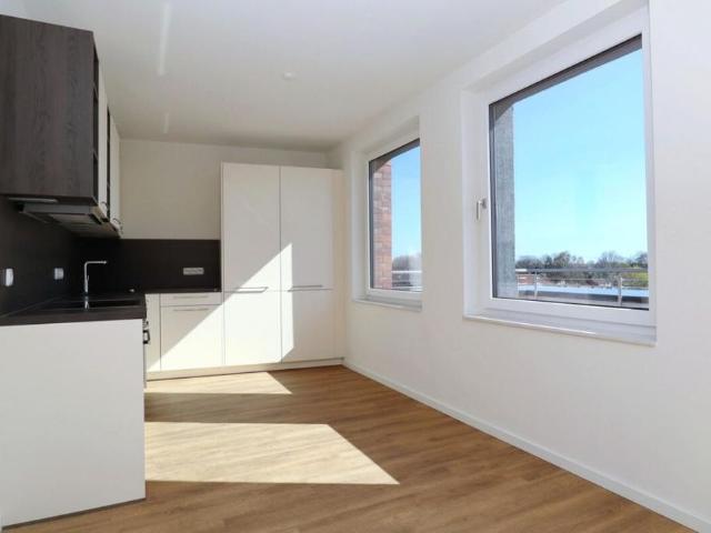 Neuwertige 3 Zimmer Endetagenwohnung mit großzügiger Dachterrasse in Henstedt Ulzburg
