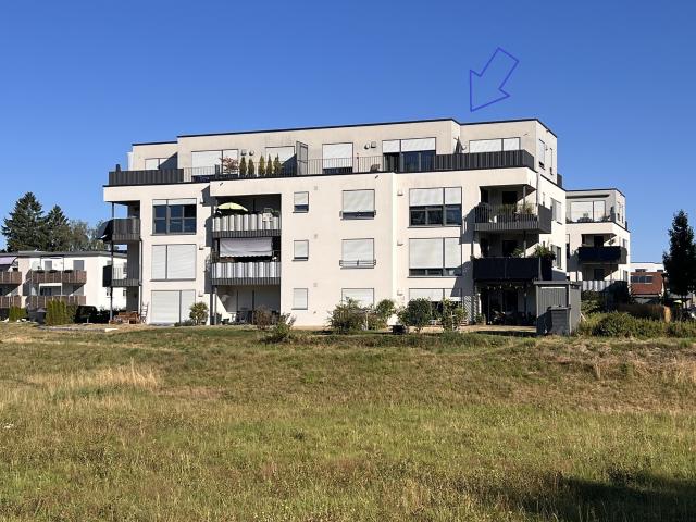 Neuwertige 3 Zimmer Penthousewohnung mit Parkierung in vorderster Reihe mit Hochgratblick in Isny