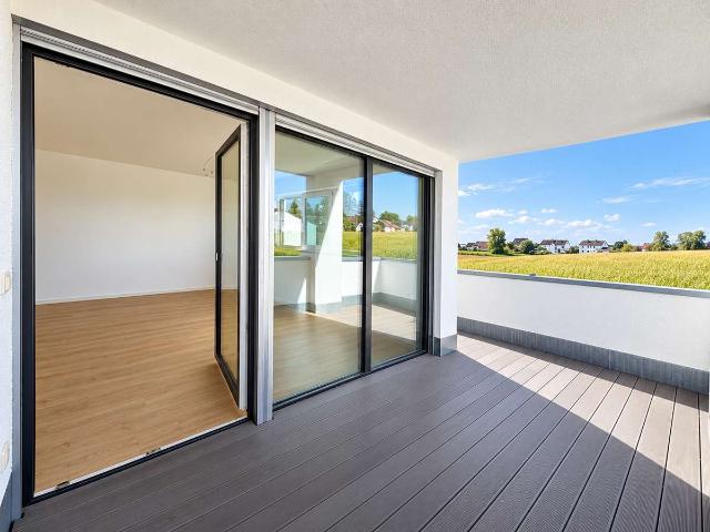 Neuwertige 3 Zimmer Wohnung, 85 m², Südwestbalkon, traumhafter Ausblick, Adlkofen
