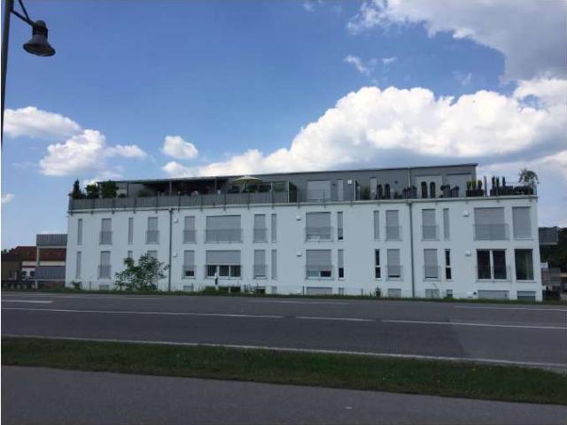 Neuwertige 3 Zimmer Wohnung | EKB | Aufzug | TG |
