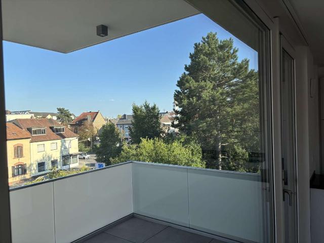 Neuwertige 3 Zimmer Wohnung mit Balkon und EBK in zentraler Lage von Frankenthal Pfalz