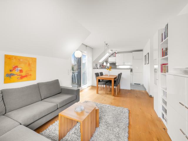 Neuwertige 3 Zimmer Wohnung mit PV Anlage, Wärmepumpe und sonnigem Balkon