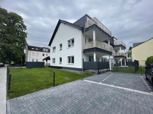 Neuwertige 3 Zimmer Wohnung mit Terrasse, Gartenanteil und Stellplatz in Troisdorf