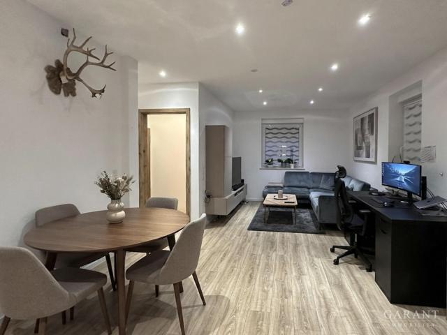 Neuwertige 3 Zimmerwohnung mit Balkon und Stellplatz im Herzen von Viernheim