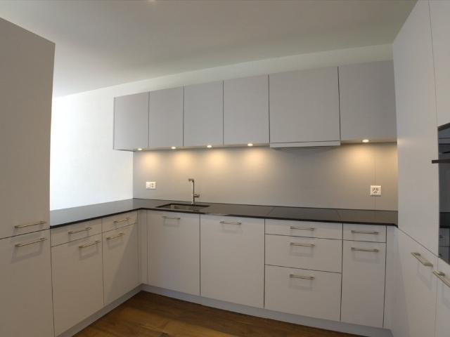 Neuwertige 4.5 Zimmer Wohnung an guter Lage