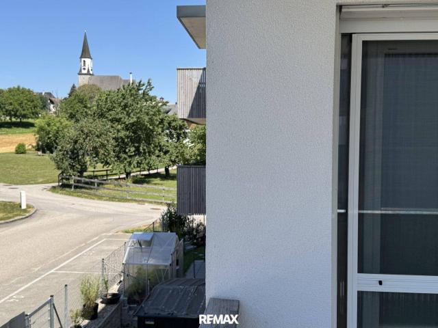 Neuwertige 4 Zi. Wohnung in sonniger Lage von Ohlsdorf