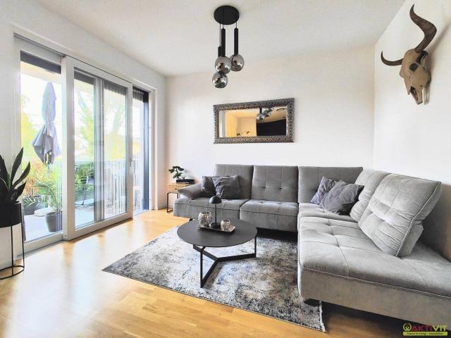 Neuwertige 4 Zimmer Wohnung mit Südbalkon und Tiefgaragenplatz in Leibnitz