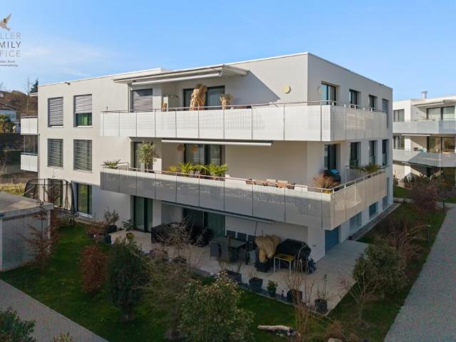 Neuwertige 5 1/2 Zimmer Minergie Wohnung mit grossem Balkon und hochwertigem Ausbau