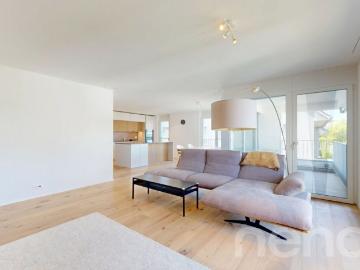 Neuwertige 5.5 Zimmer Maisonettewohnung in Spreitenbach