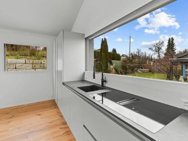 Neuwertiges 5.5 Zimmer Einfamilienhaus in Bergdietikon