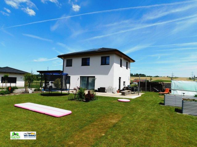 Neuwertiges 6 Zi. Einfamilienhaus in Polling, Terrasse & 5 Stellplätze, 575.000 €