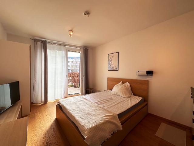 Neuwertiges 1 Zimmer Apartment direkt am Flaucher!