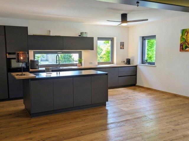 Neuwertiges Traumhaus in St. Wolfgang: 5 Zimmer, Garten, Garage, top Ausstattung zum Kauf!