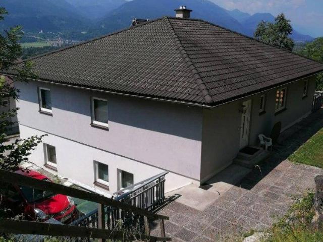 Neuwertiges Wohnhaus mit 2 Wohneinheiten