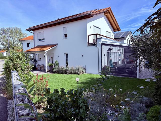 neuwertiges wunderschönes Einfamilienhaus am Waldrand