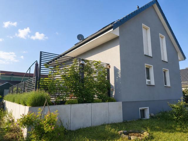 Neuwertiges EFH Bj. 2020 7 Zimmer auf 182 qm Wohnfläche naturnah wohnen Berlin in 40 Minuten