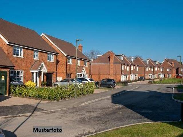 Neuwertiges Einfamilien Reihenhaus mit Gartenanteil und durchdachter Raumaufteilung