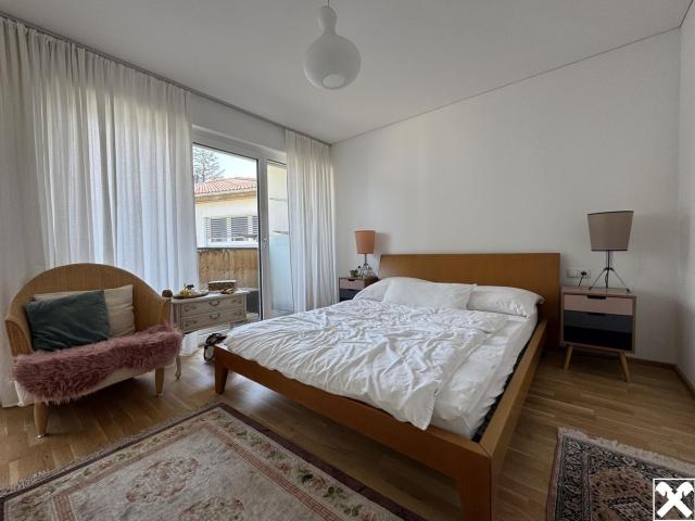 Neuwertiges Einfamilienhaus Koffer Packen und Einziehen