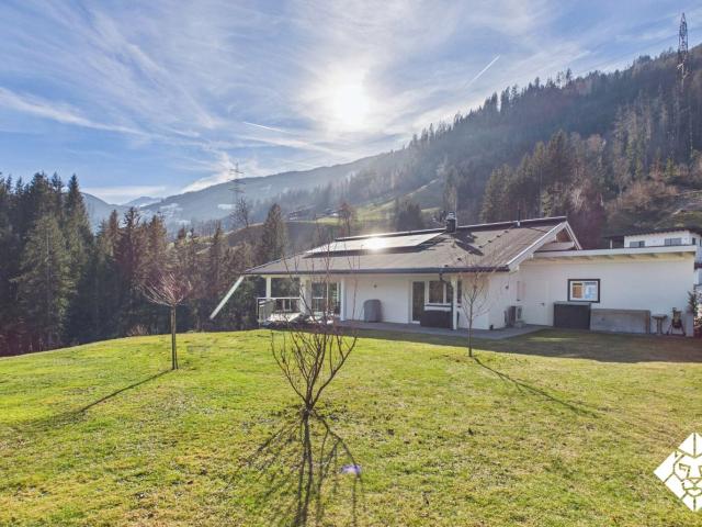Neuwertiges Einfamilienhaus in Traumhafter Waldrandlage mit Großem Grundstück und Ausbaupotential!