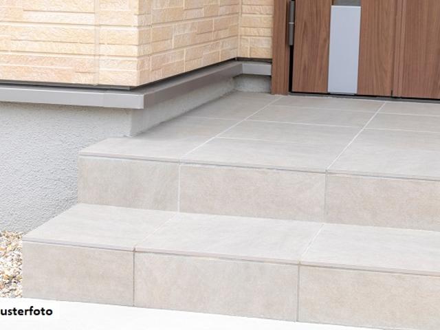 Neuwertiges Einfamilienhaus mit Doppelcarport ohne Provision