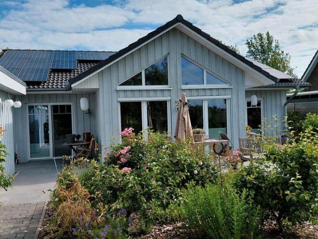 Neuwertiges energieeffizientes Schwedenhaus provisionsfrei