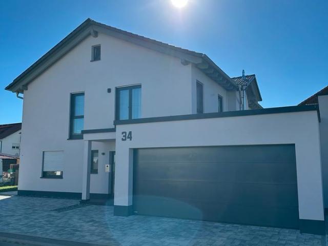 ✨ Neuwertiges Familienhaus mit PV und Wintergarten ✨