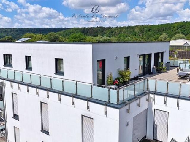 Neuwertiges luxuriöses Penthouse, Dachterrasse + 2 TG Stellplätze